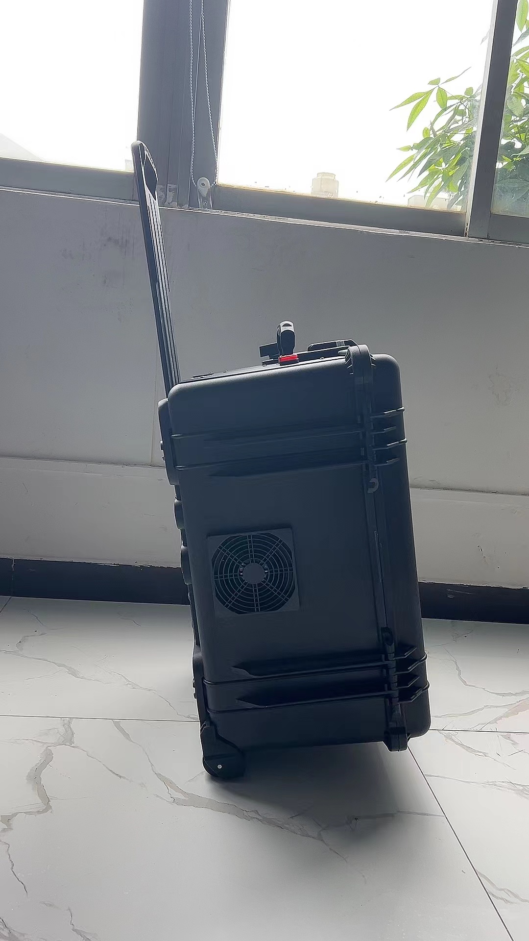 中江手拉箱型移动通信干扰器